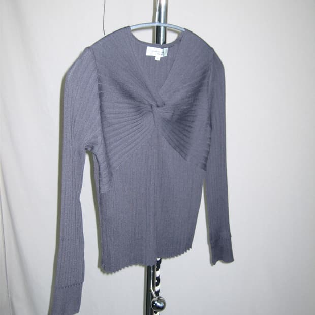 피에르 가르뎅 트위스트 플리츠 니트 탑