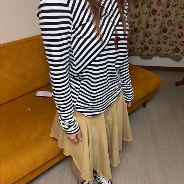 OWL unbalance fringe beige skirt