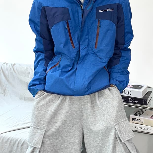 몽벨 블루 배색 바람막이 L