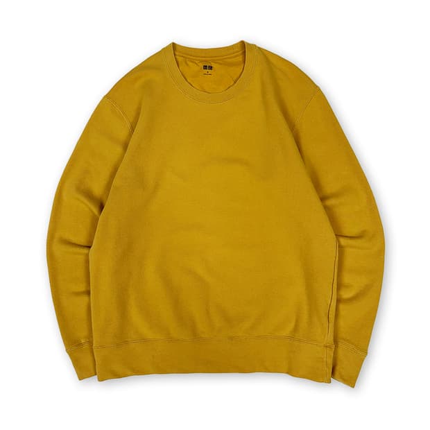 유니클로 머스타드 맨투맨