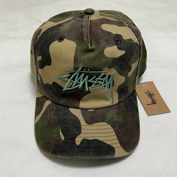 스투시 Mid-Depth Big Stock 볼캡/카모