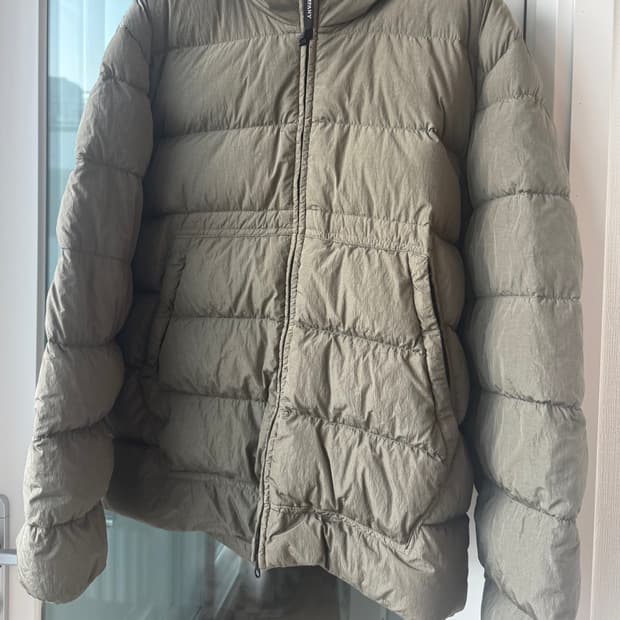 CP컴퍼니 크롬R 후드 패딩 XL