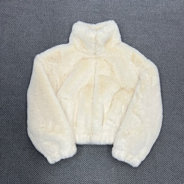 오디너리홀리데이 페이크퍼 자켓