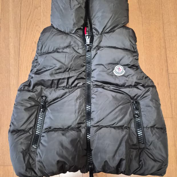 (정품) 몽클레어 여자 패딩조끼 0사이즈 (명품 여성 숏패딩 롱패딩 자켓
