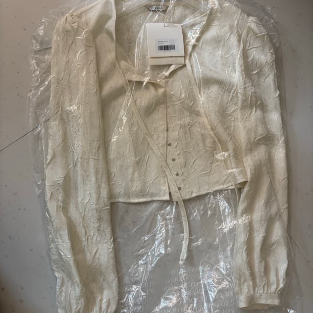 아비에무아 crinkle tie satin blouse