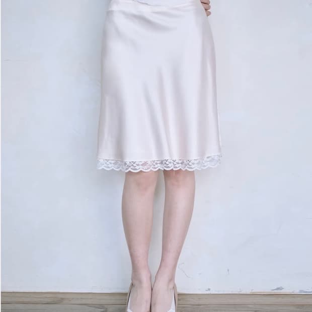 레이즈미야 클레어 레이스 미디 스커트 PEACH PINK 피치핑크
