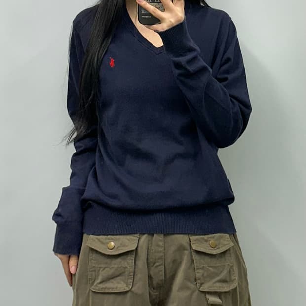 폴로 랄프로렌 신형 네이비 브이넥 니트