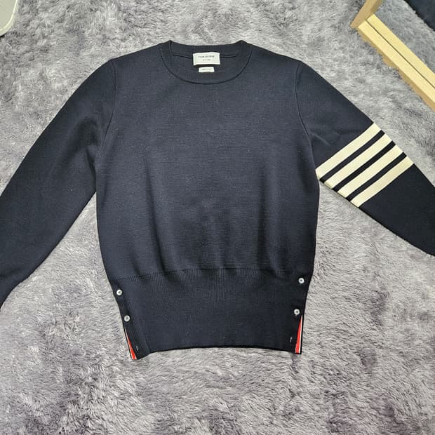 톰브라운 밀라노스티치 백화점판 3버튼 4사이즈