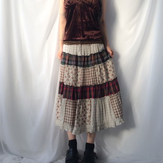 Lace trimming velvet sleeveless