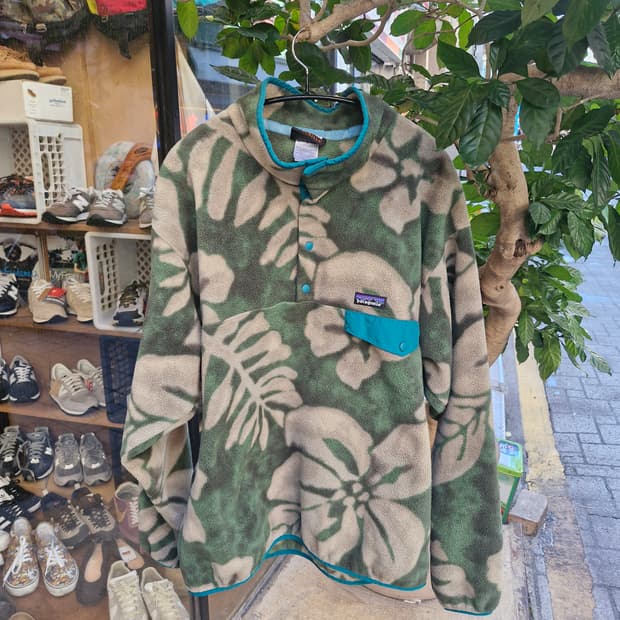 Z-249 파타고니아 신칠라 하와이언 플라워 