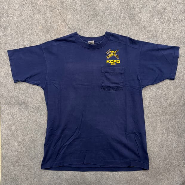 90s Vintage Fruit Of The Loom Tshirt