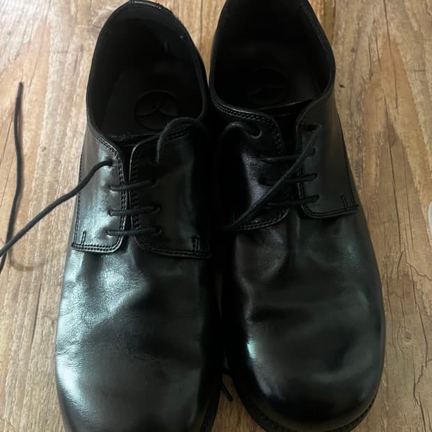 야세 우든 더비 슈즈 홀스하이드 블랙