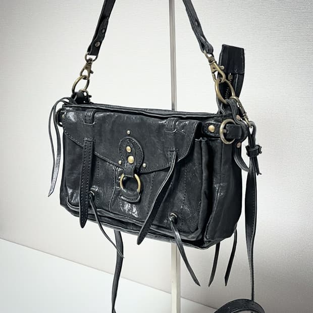 Perche 페르케 Y2K 갸루 스터드 가죽 가방 브랜드