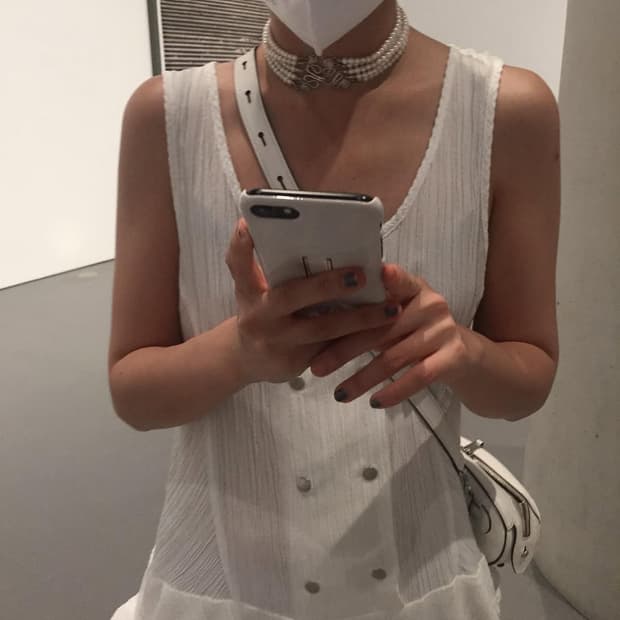 에옹쓰 컬업 미디 드레스 화이트