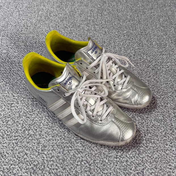 [정가 19만원] 아디다스 가젤 실버 240