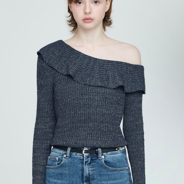 인스턴트펑크 프릴 오프숄더 니트