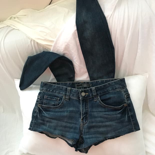 Custom🐾)Medium-Blue B-ear shorts