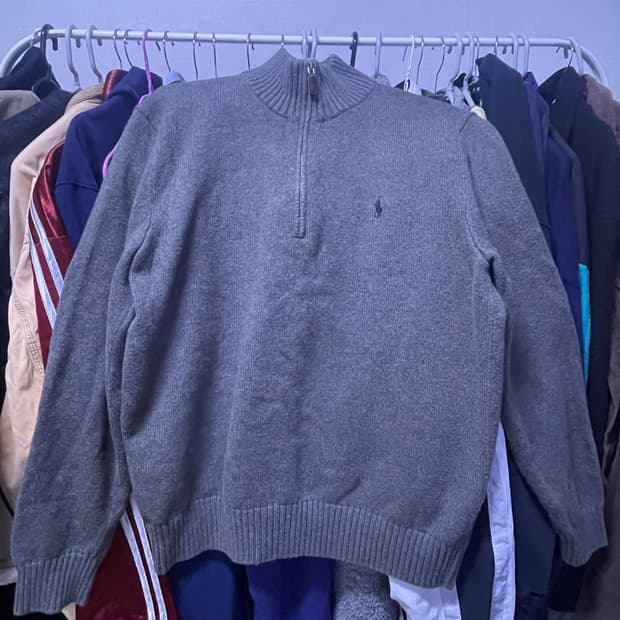 폴로 반집업 니트 l