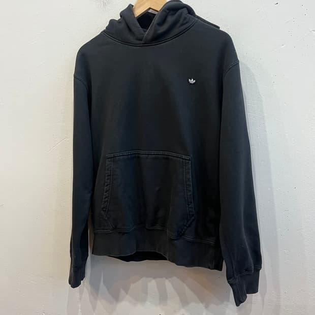 아디다스 파이어버드 로고 후드티