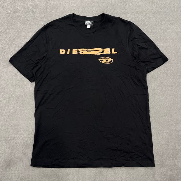 L 디젤 23SS 웨이브 로고 그래픽 티셔츠