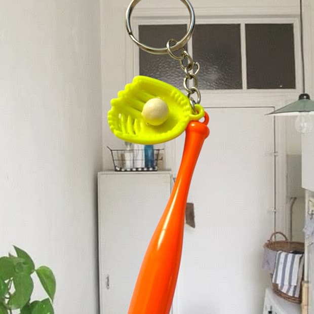Vintage 90s Keyring