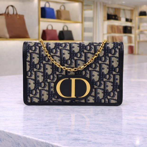 [S급] 디올 30 몽테뉴 투인원 파우치 벨트백 판매합니다!!!