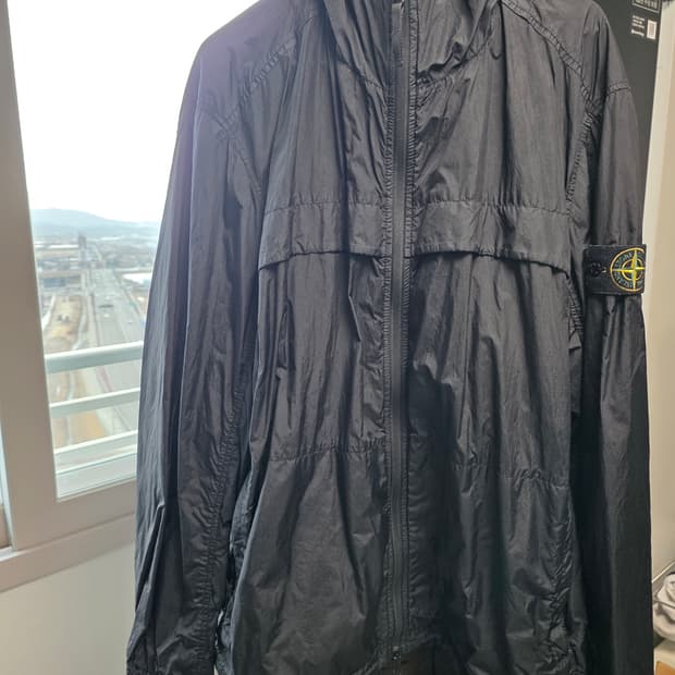 스톤아일랜드 바람막이 xl