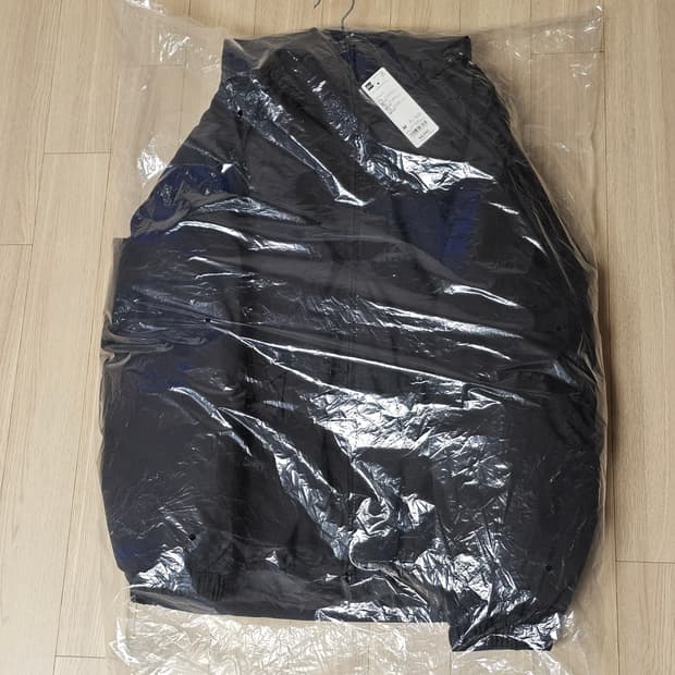 M 새제품) GU 지유 웜패디드 파카 패딩 점퍼 블랙 체감 L 100