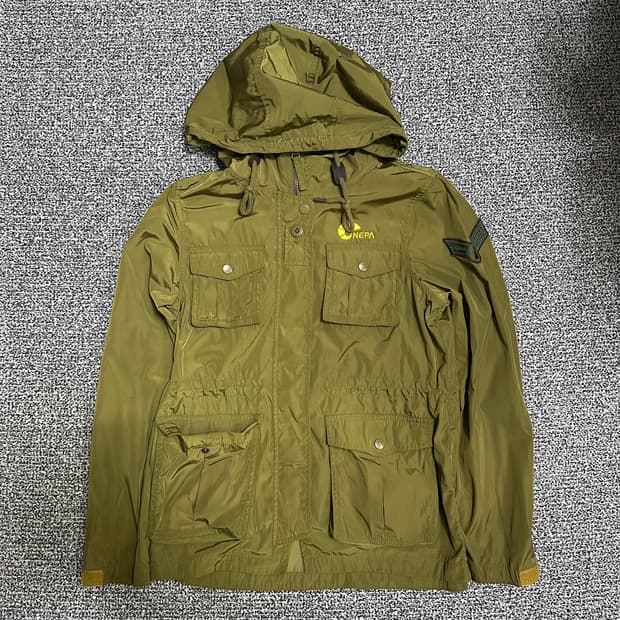 (XS) 네파 카키색 후드 바람막이 자켓