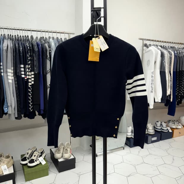 [새상품급/40] 톰브라운 밀라노스티치 금장 니트 