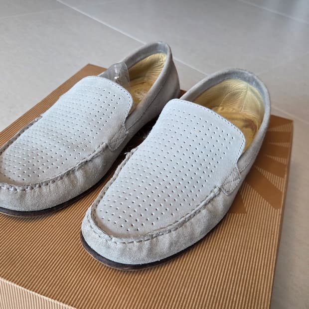 아르마니 꼴레지오니 스웨이드 펀칭 로퍼 