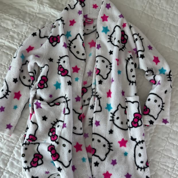 “Hello Kitty” Cardigan