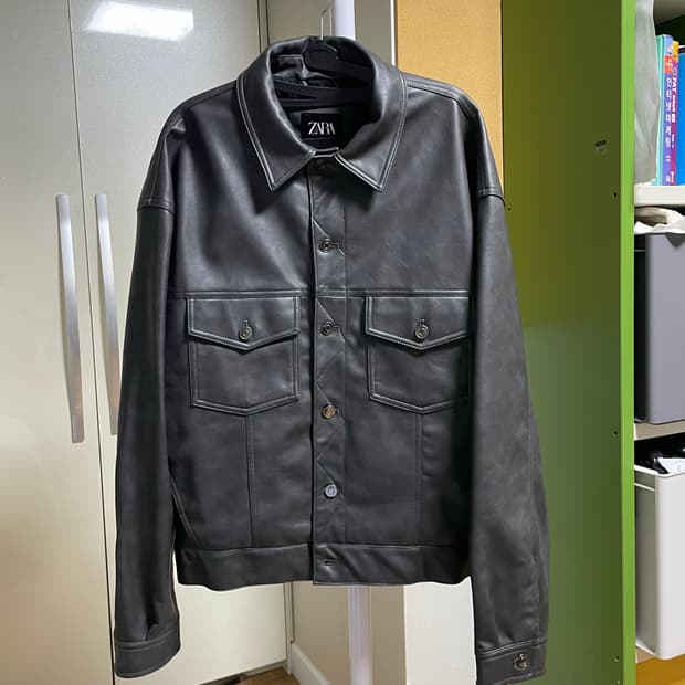 ZARA 가죽 자켓