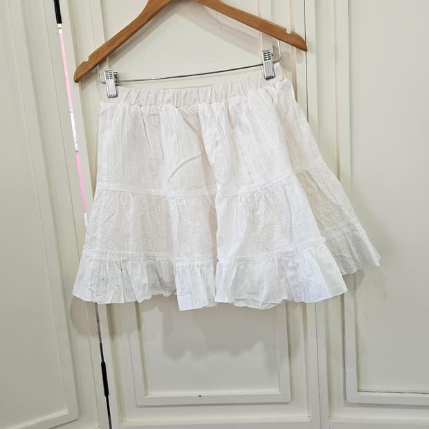 화이트 아일렛 캉캉 미니 스커트