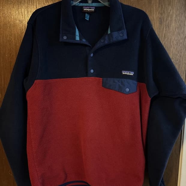 10s 파타고니아 신칠라 스냅-T 네이비/레드/블루