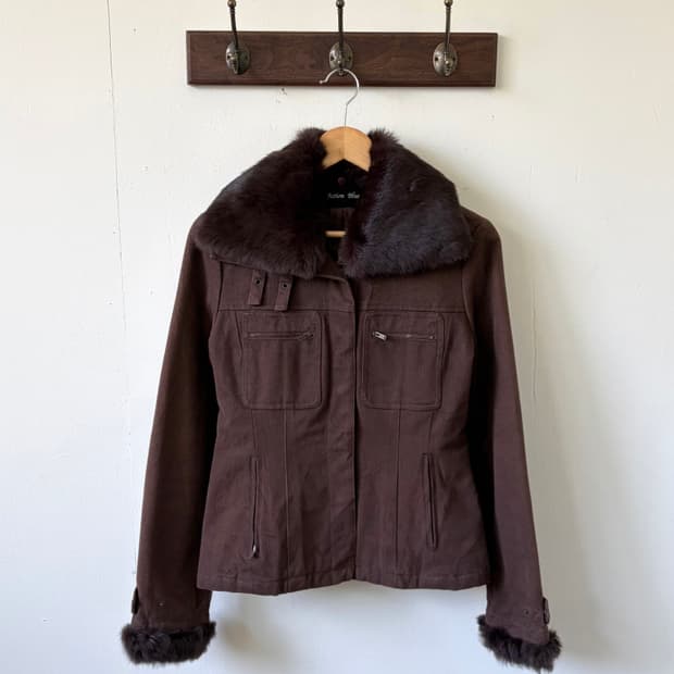 Astion Blue 코코아 퍼 자켓