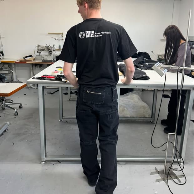 플라스틱프로덕트 백팬츠 M사이즈