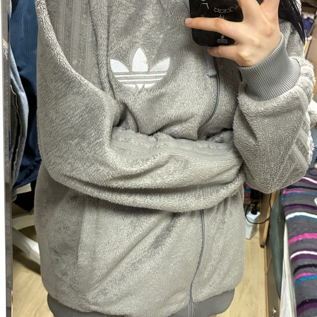 아디다스 쉐르파 후리스 