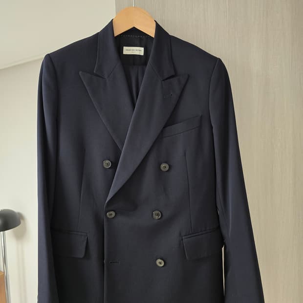 드리스반노튼 더블브레스티드 다크네이비 수트 50