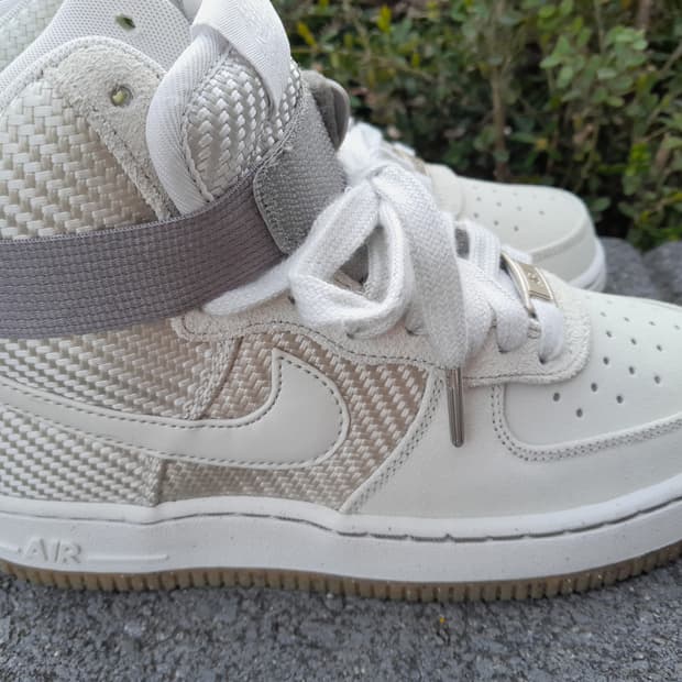 나이키 에어포스 1 하이 07 LX230 희소