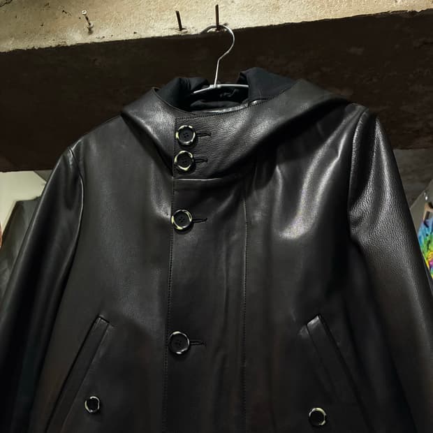 HAUTE 이테리제 말가죽 후드형 코트 