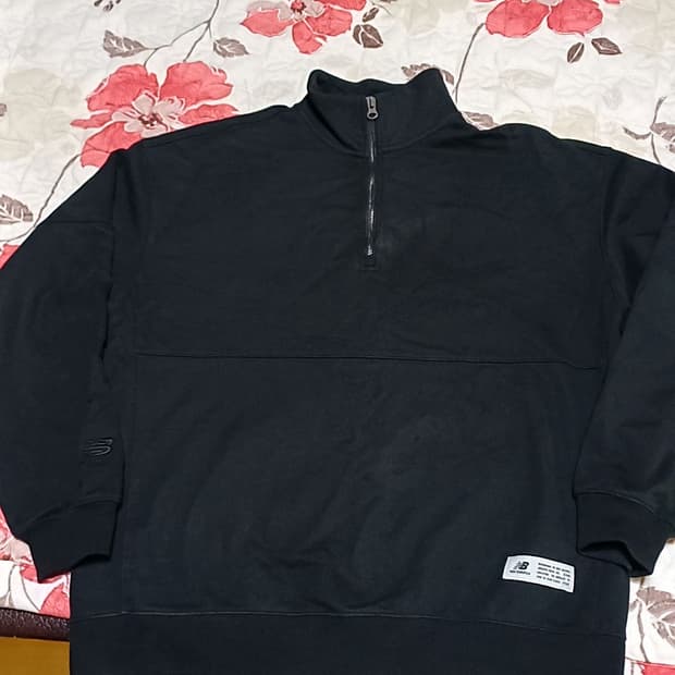 뉴발란스 반집업 오버핏맨투맨 실측100 가슴62 기장72