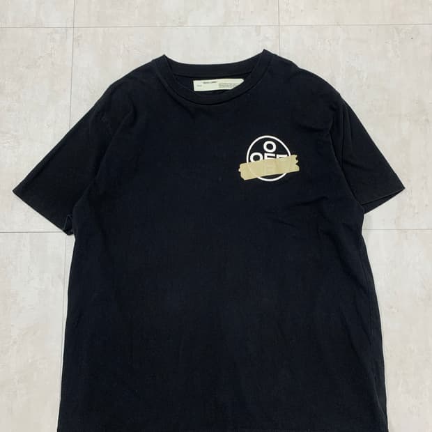 오프화이트 2013 블랙 반팔티