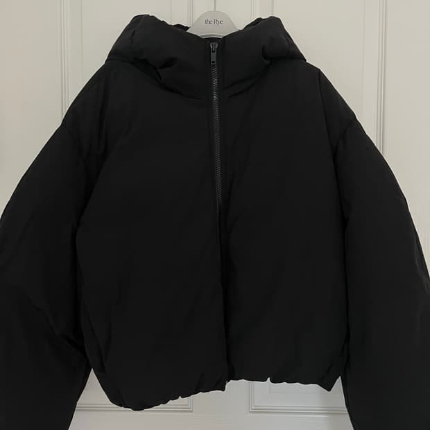 *해외출국으로 판매중단예정* TheRye 더라이 구스다운 패딩 블랙