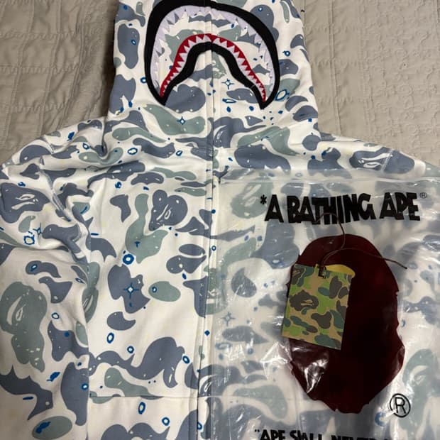 베이프 샤크 후드집업