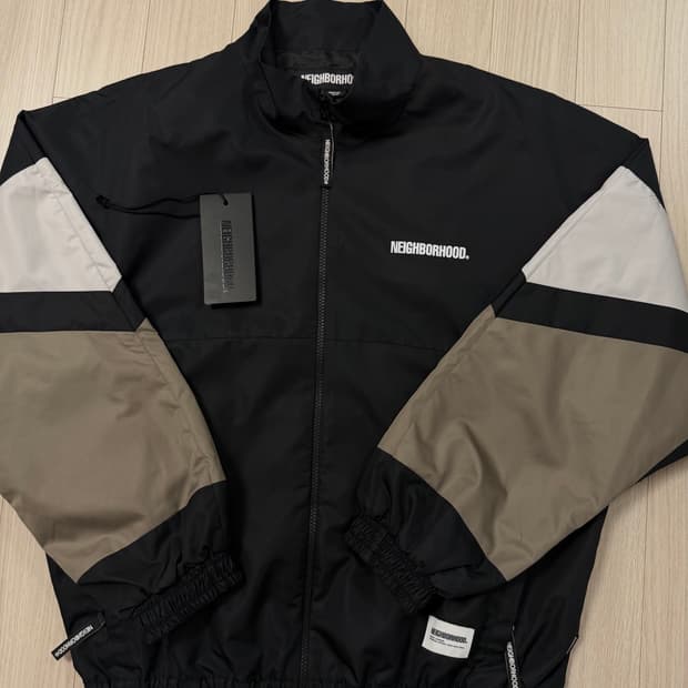 [M] 네이버후드 윈드자켓