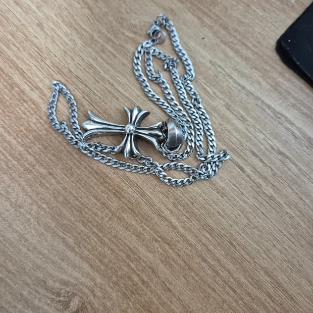 [Os] 크롬하츠 크로스 위드베일 ch 팬던트