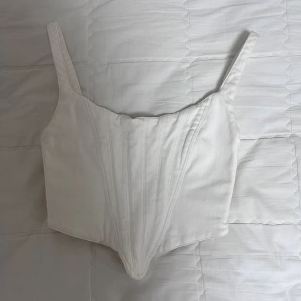 자라 코르셋 탑