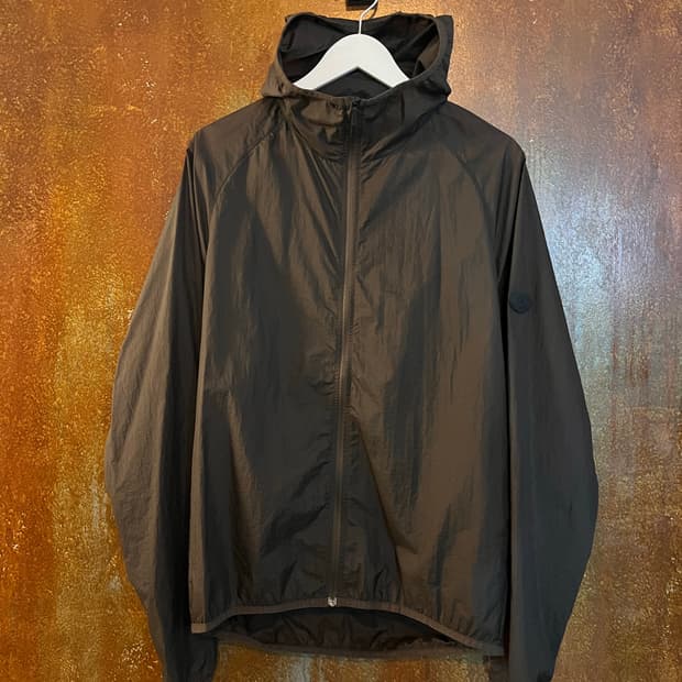 Distric Vision 디스트릭비젼 바람막이