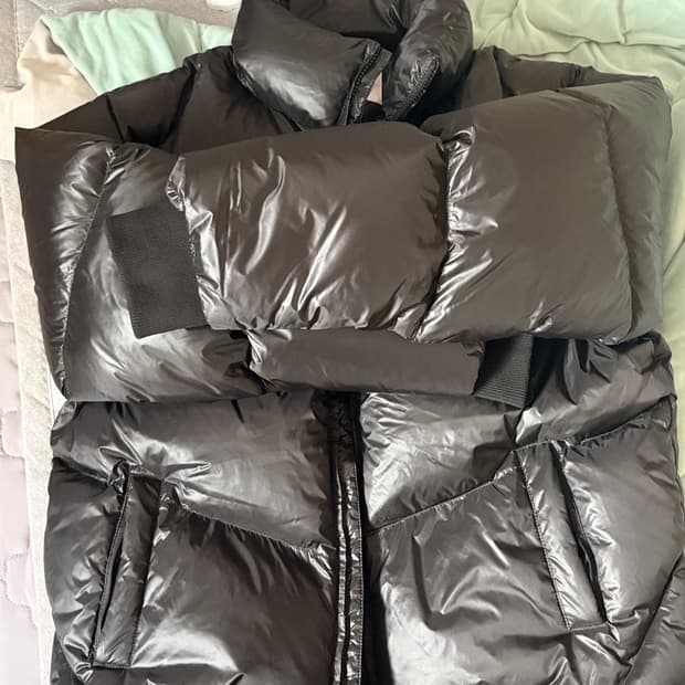 노매뉴얼 유광패딩